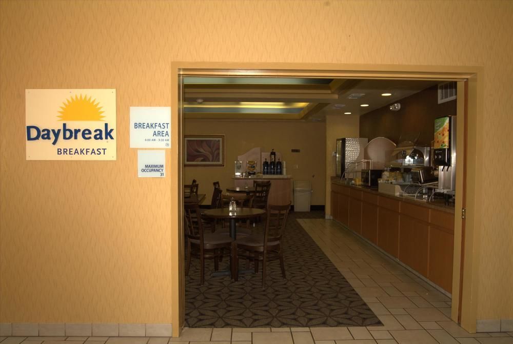 Hotel Days By Wyndham Tulsa
