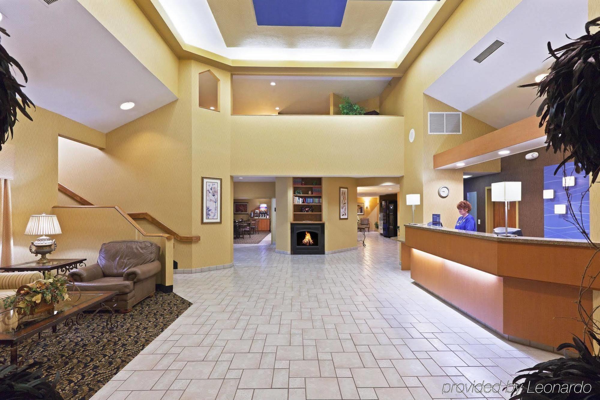 Days By Wyndham Hotel Tulsa
