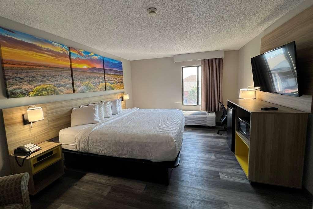 Days By Wyndham Hotel